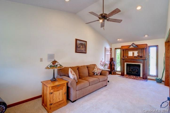1992 Smith Farm Rd, Lincolnton, NC 28092