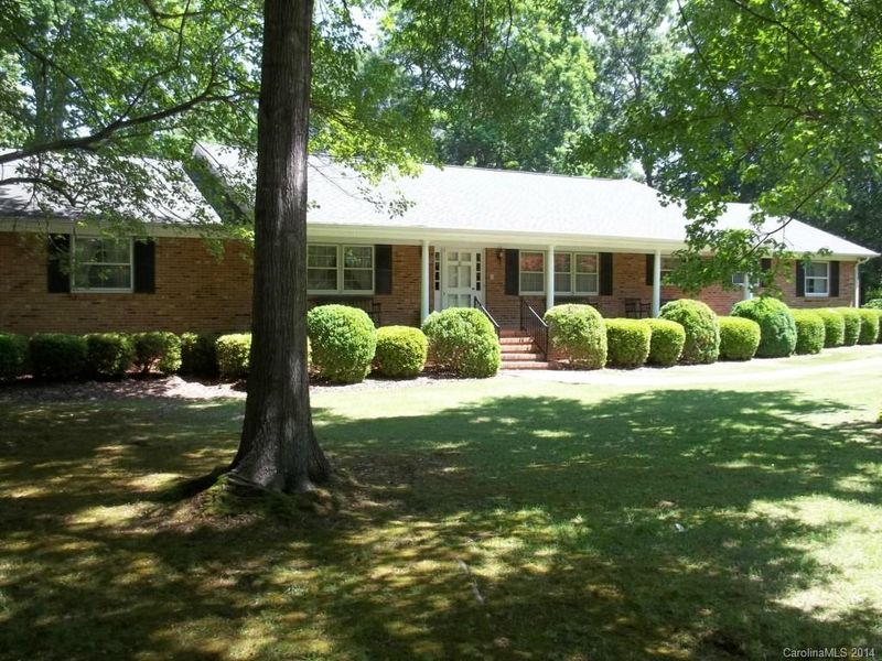 114 Forest Hills Dr, Monroe, NC 28112
