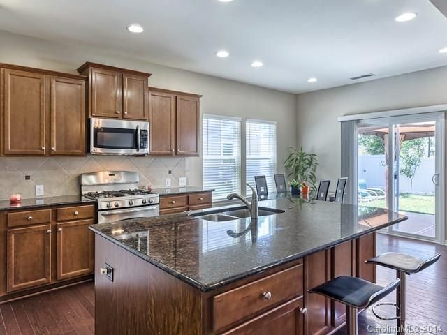 1071 Albany Park Dr, Fort Mill, SC 29715