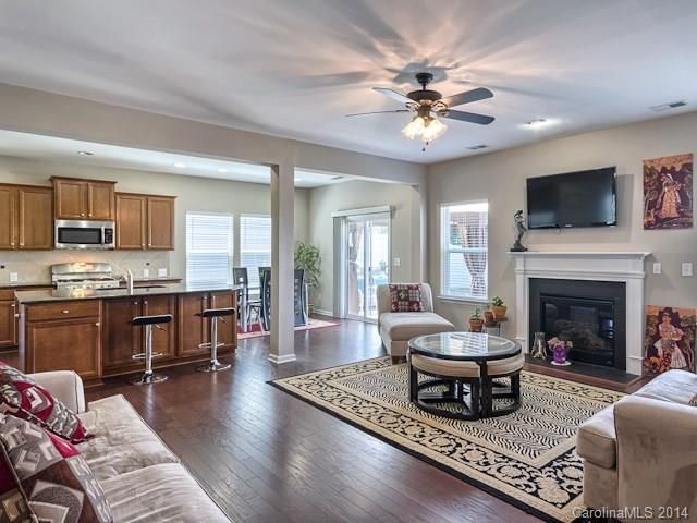 1071 Albany Park Dr, Fort Mill, SC 29715