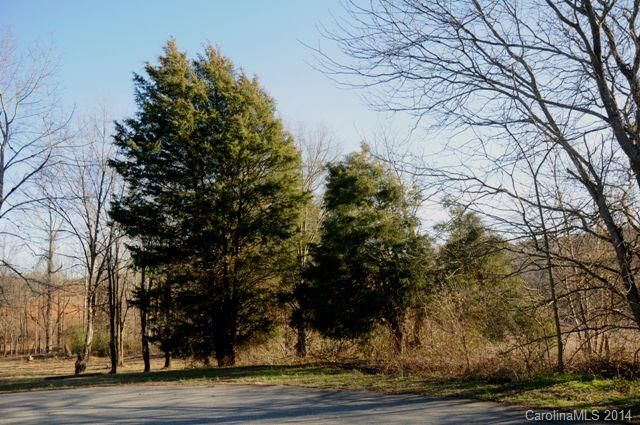 1516 Belleview Dr, Conover, NC 28613