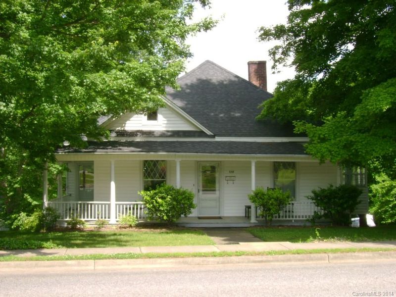 315 S Main St, Mount Holly, NC 28120