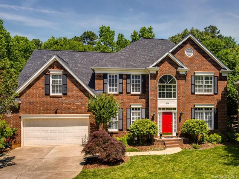 5034 Hickory Lake Ln, Matthews, NC 28105