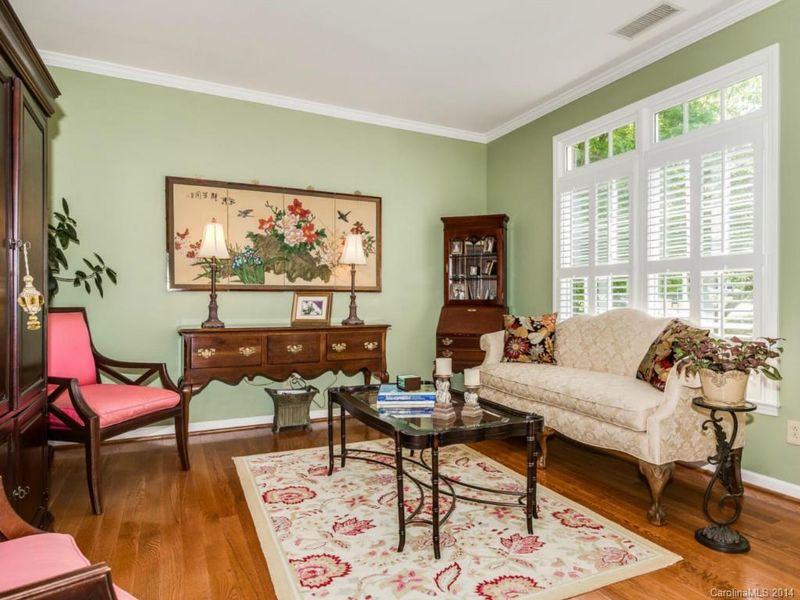 5034 Hickory Lake Ln, Matthews, NC 28105