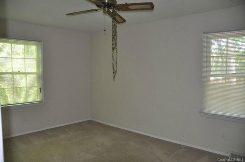 6406 Old Post Rd, Charlotte, NC 28212