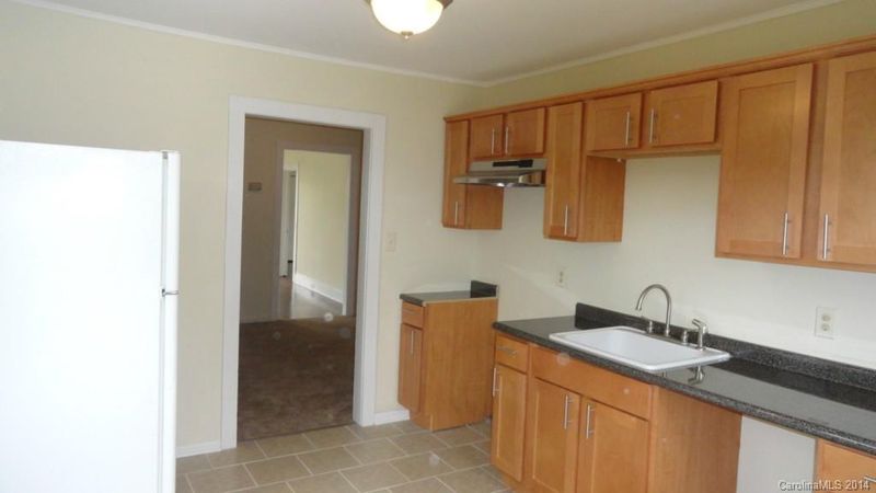 605 N Pear St, Gastonia, NC 28054