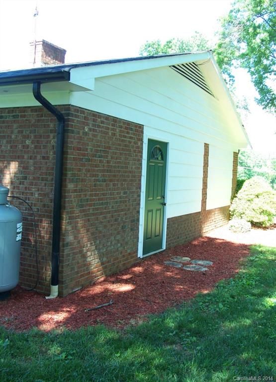 2418 Chipley Ford Rd, Statesville, NC 28625