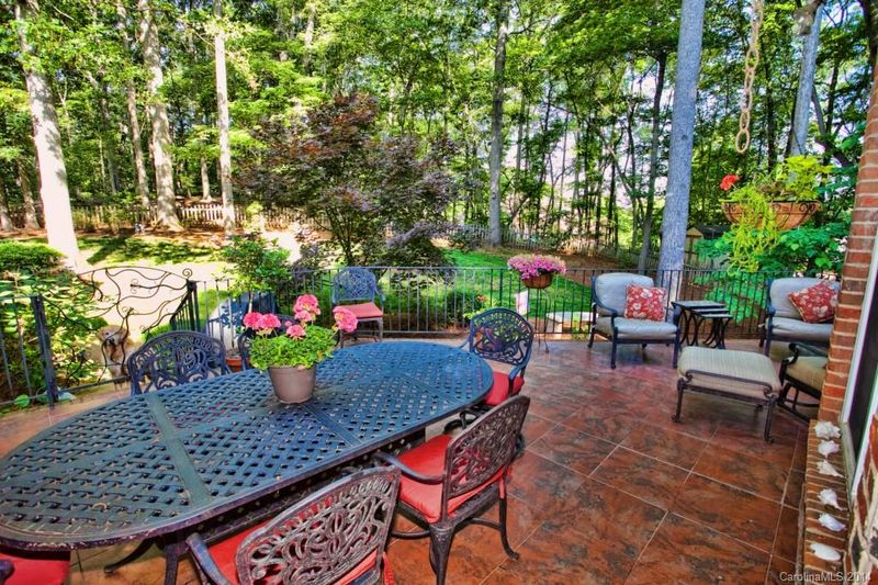 9120 Oak Bluff Ct, Marvin, NC 28173