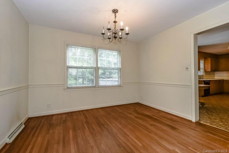 5615 Sharon Rd, Charlotte, NC 28210