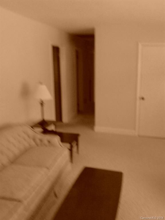 2726 Springway Dr, Charlotte, NC 28205