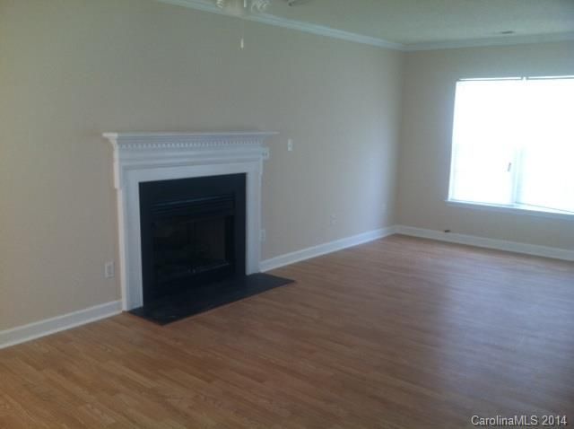 9743 Brawley Ln, Charlotte, NC 28215