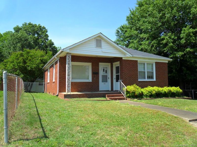 101 Ballard St E, Cherryville, NC 28021