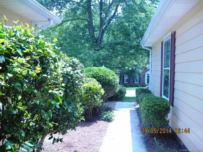 2008 Windlock Dr, Charlotte, NC 28270