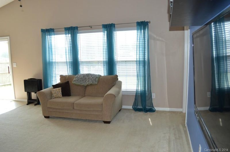 107 Nahcotta Dr #1, Mooresville, NC 28115
