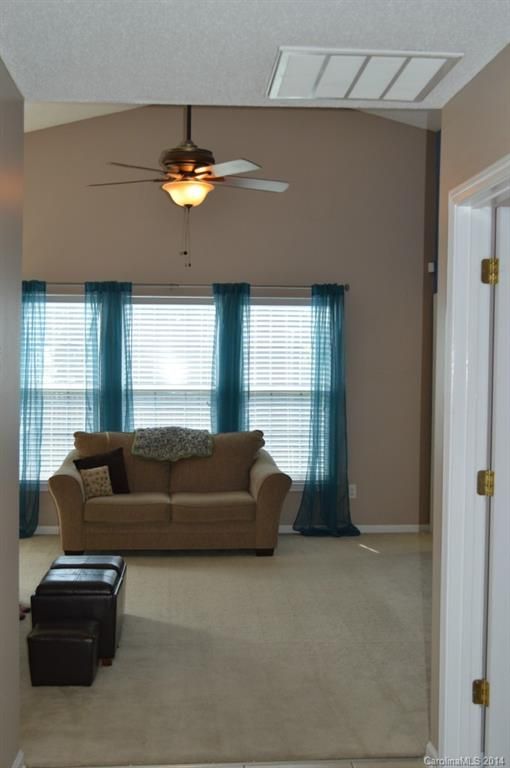 107 Nahcotta Dr #1, Mooresville, NC 28115