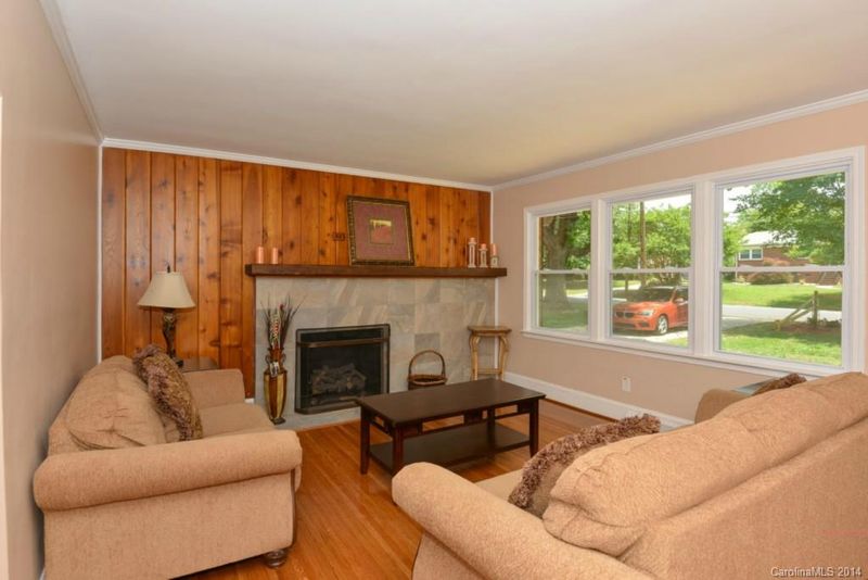2440 Eaton Rd, Charlotte, NC 28205