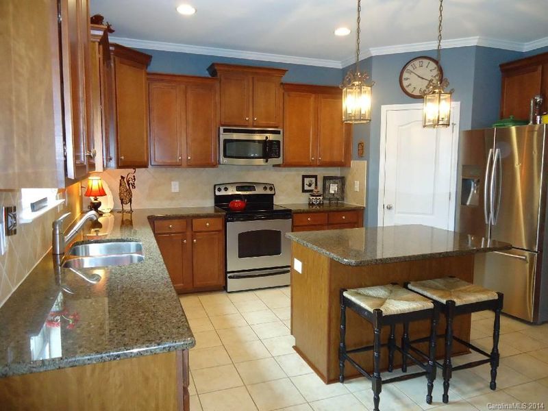 513 Stowe Rd, Belmont, NC 28012