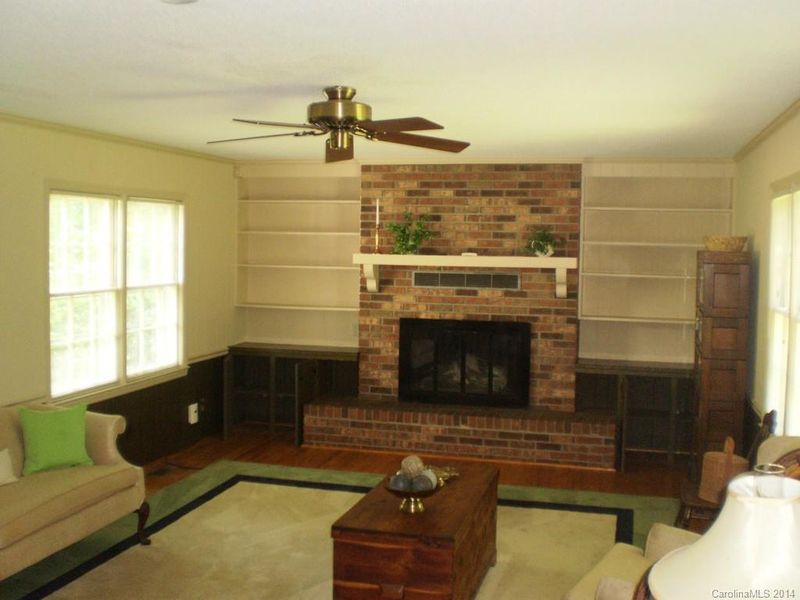 346 E Jefferson St SE, York, SC 29745