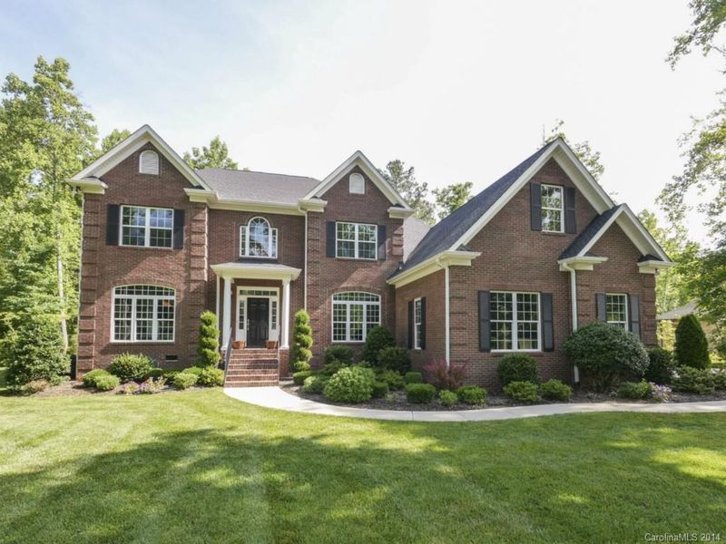 4604 River Oaks Rd, Lake Wylie, SC 29710