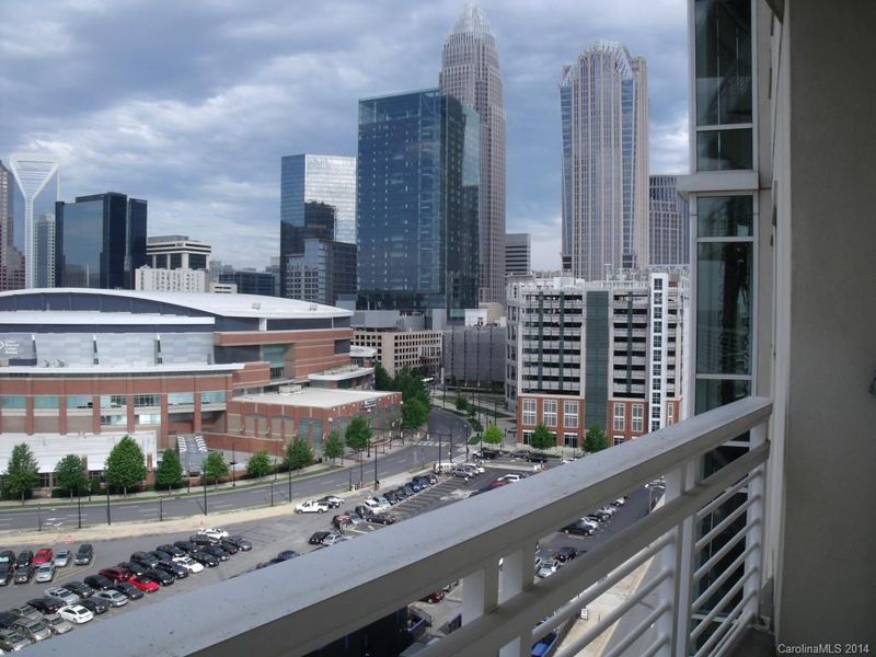 505 6th St #1206, Charlotte, NC 28202