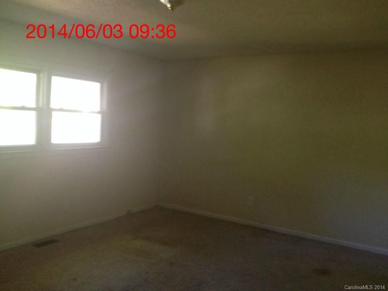 3704 Somerset Dr, Gastonia, NC 28052