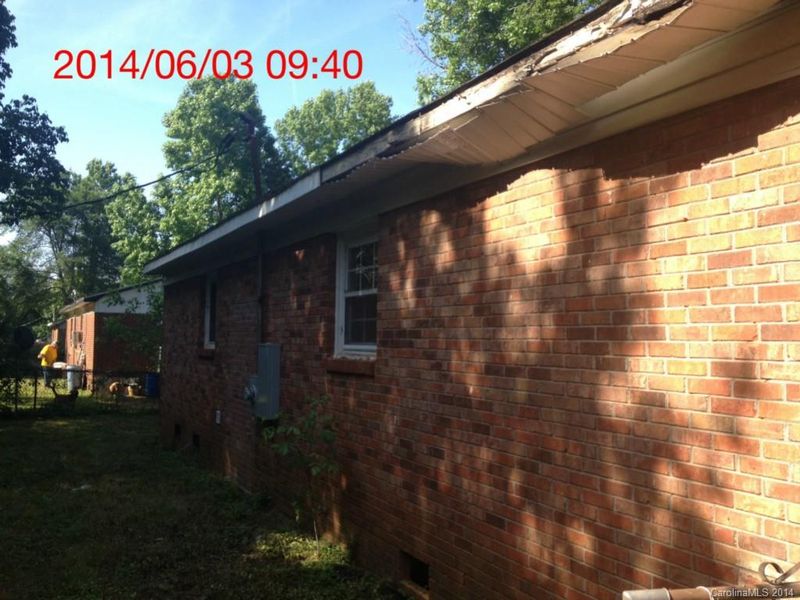 3704 Somerset Dr, Gastonia, NC 28052