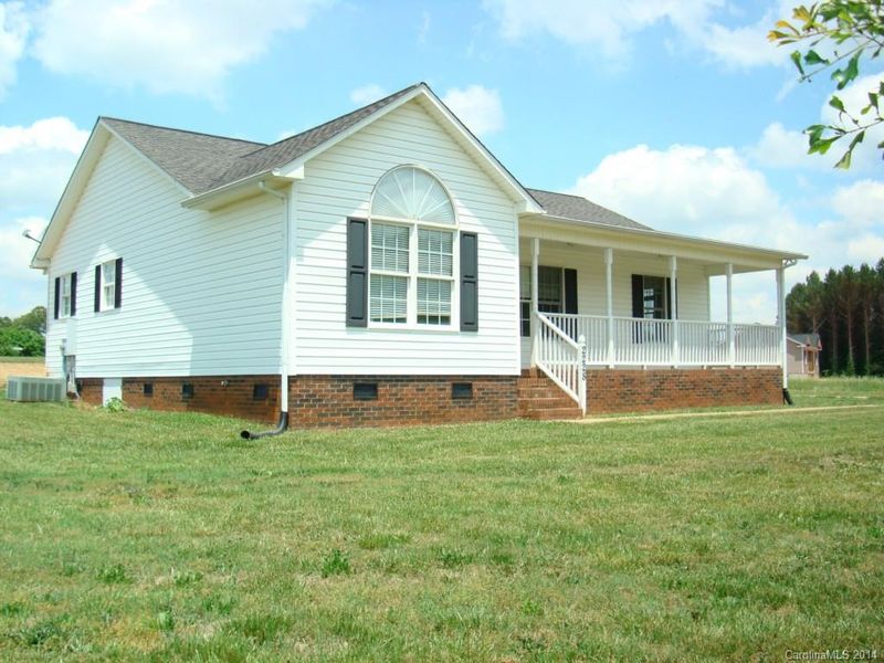 2228 Mintew Cir, Lincolnton, NC 28092