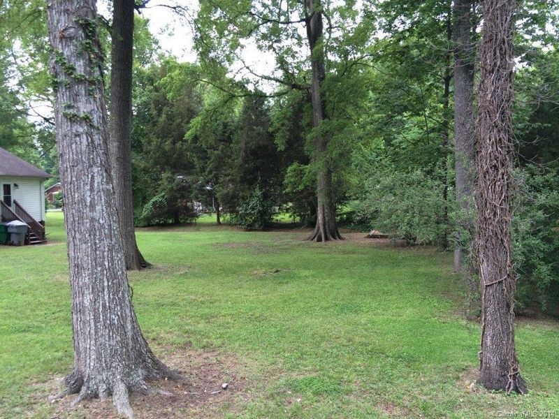 5329 Pine Dr, Charlotte, NC 28269