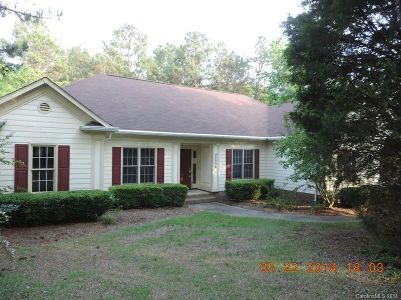 6139 Greystone Dr, Matthews, NC 28104