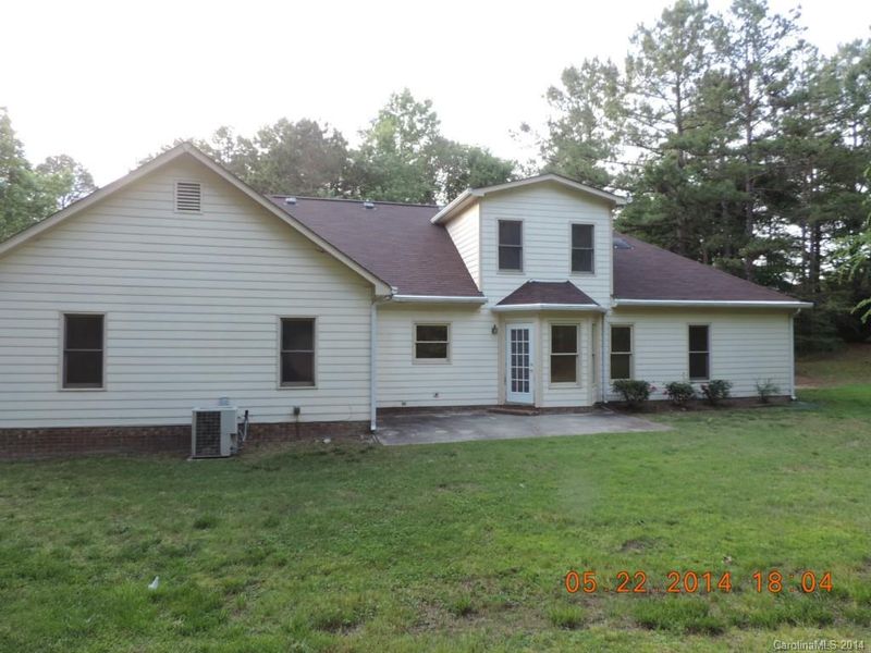6139 Greystone Dr, Matthews, NC 28104