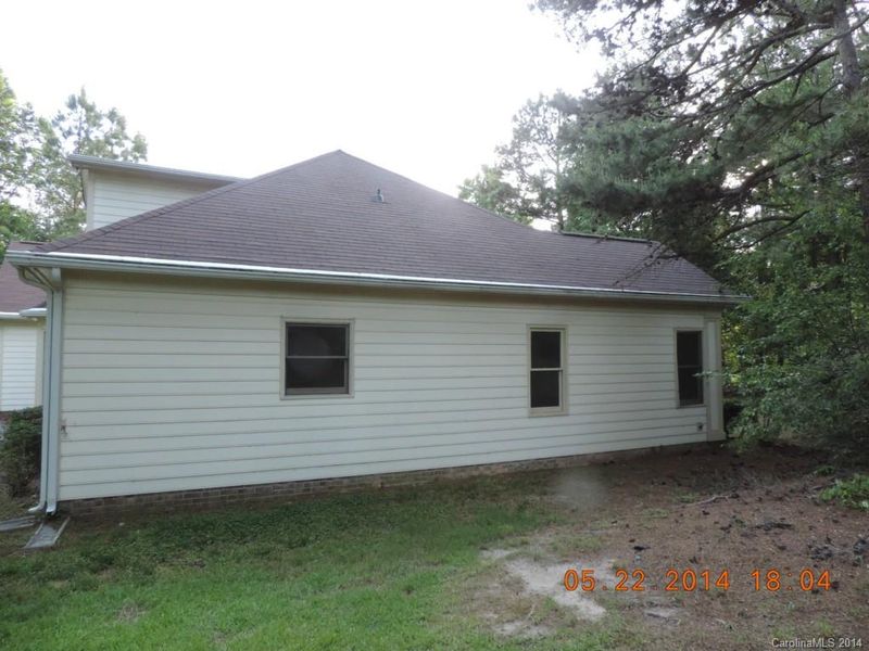 6139 Greystone Dr, Matthews, NC 28104
