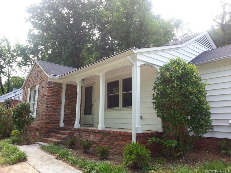 3345 Sargeant Dr, Charlotte, NC 28217