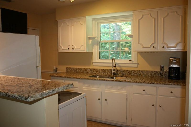 507 Wakefield Dr #D, Charlotte, NC 28209