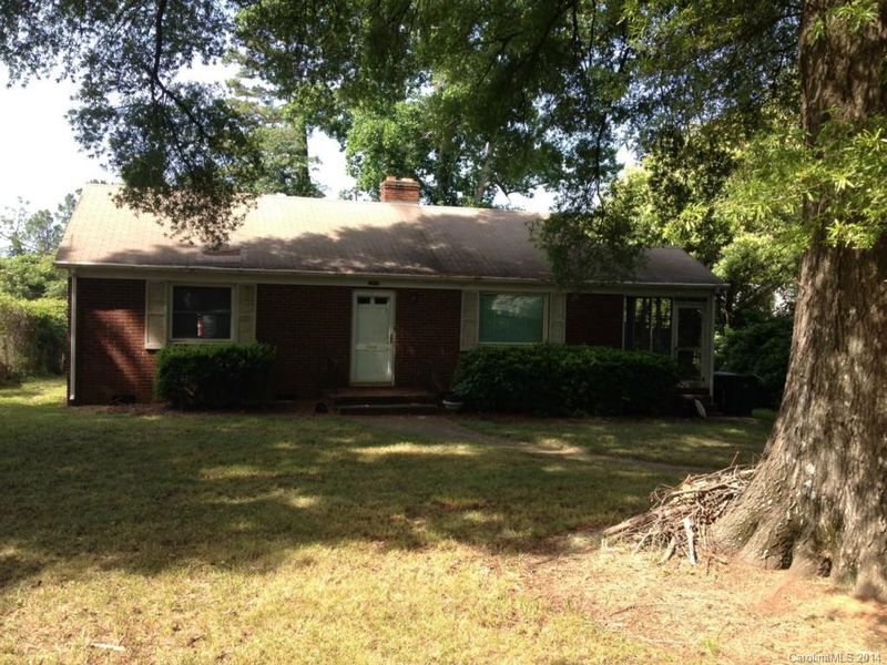 3908 Miriam Dr, Charlotte, NC 28205