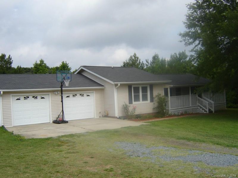 1007 Mills Harris Rd, Wingate, NC 28174