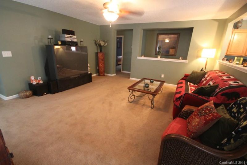 7726 Ponderosa Pine Ln, Charlotte, NC 28215