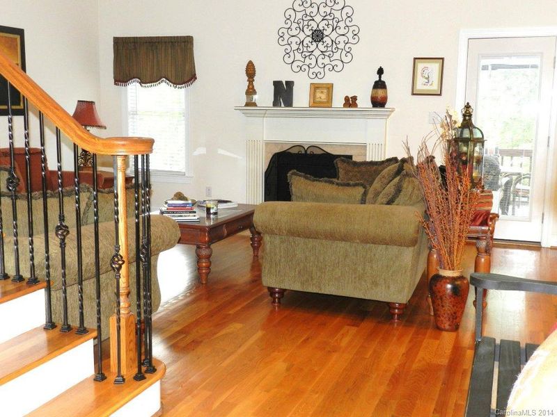 2820 NE 5th St, Hickory, NC 28601
