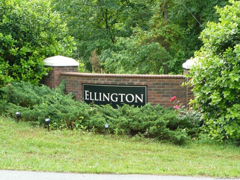 5 Outlook Dr, Iron Station, NC 28080