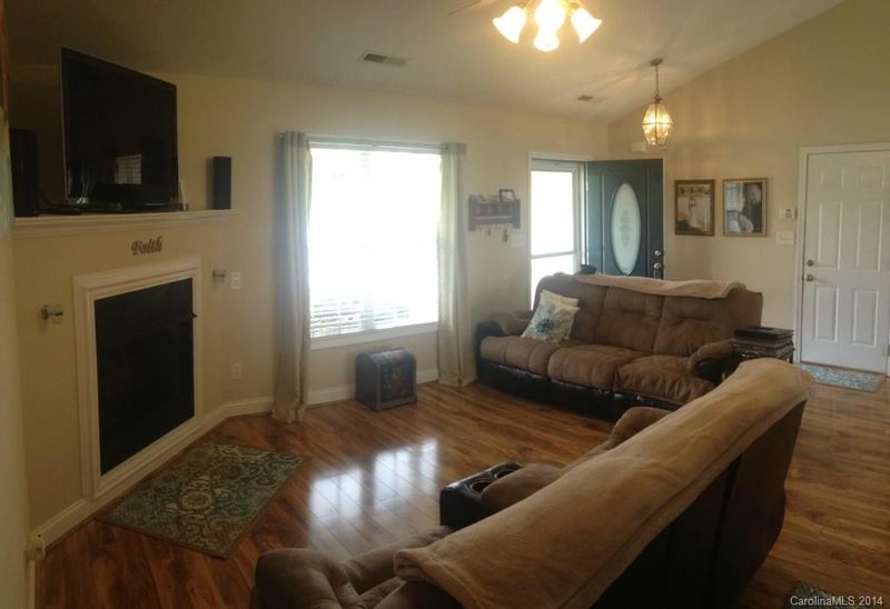 2011 Stepping Stone Ln, Monroe, NC 28110