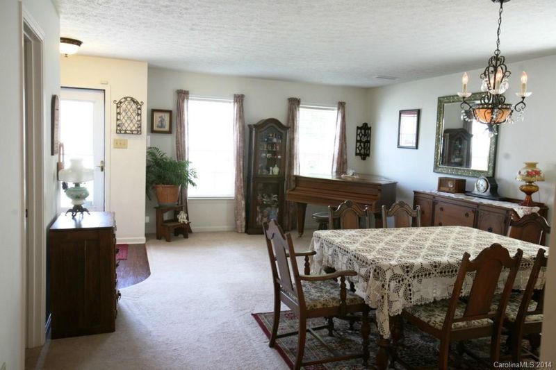 399 Settlers Ridge Dr, Kannapolis, NC 28081