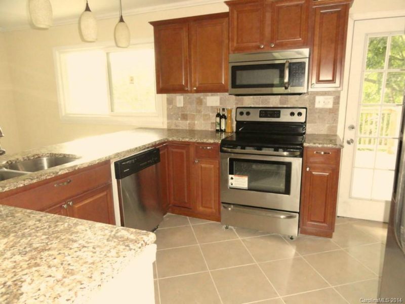 227 Laverne Dr, Concord, NC 28025