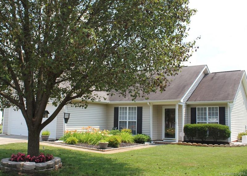 3255 Longspur Dr, Matthews, NC 28105