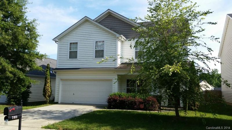 7011 Centerline Dr, Charlotte, NC 28278