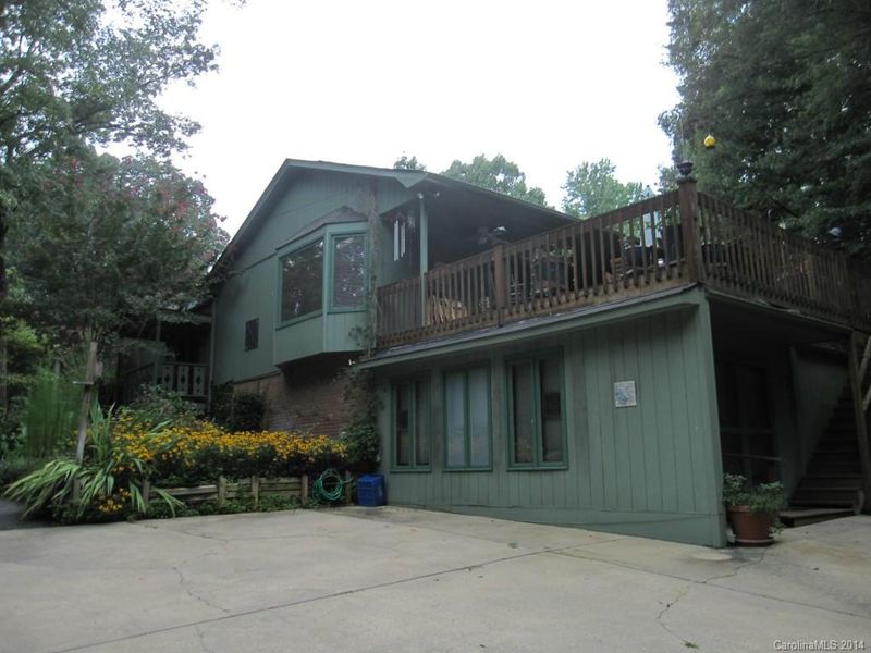 316 Hillcrest Dr, Harrisburg, NC 28075