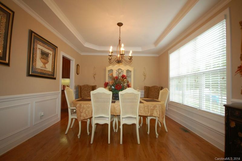 1019 Clark Hill Dr, Belmont, NC 28012
