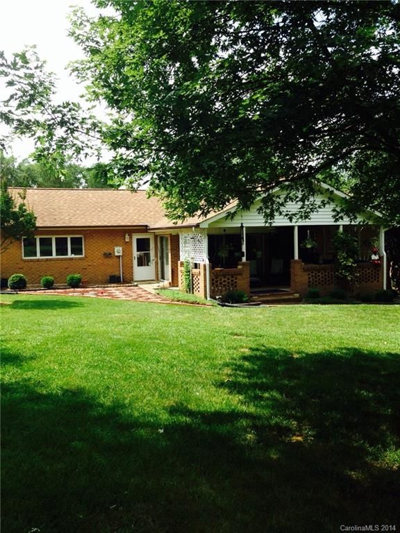 1024 Lakeshore Dr, Belmont, NC 28012