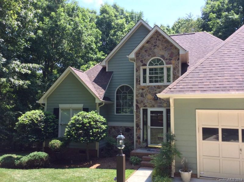 2308 Mulberry Ct, Matthews, NC 28104