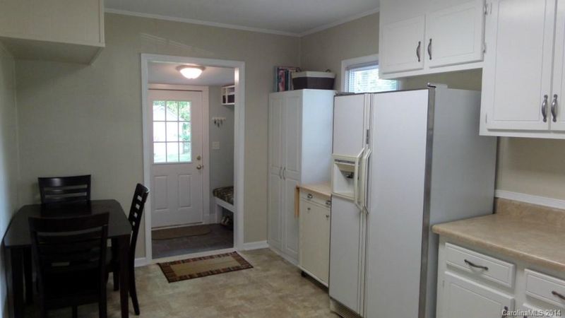 304 Louise Ave, Belmont, NC 28012