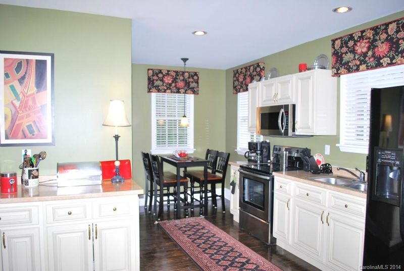 2204 Kenmore Ave, Charlotte, NC 28204
