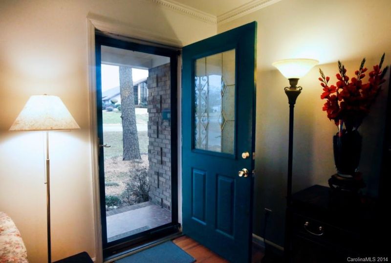 2237 Milton Rd, Charlotte, NC 28215